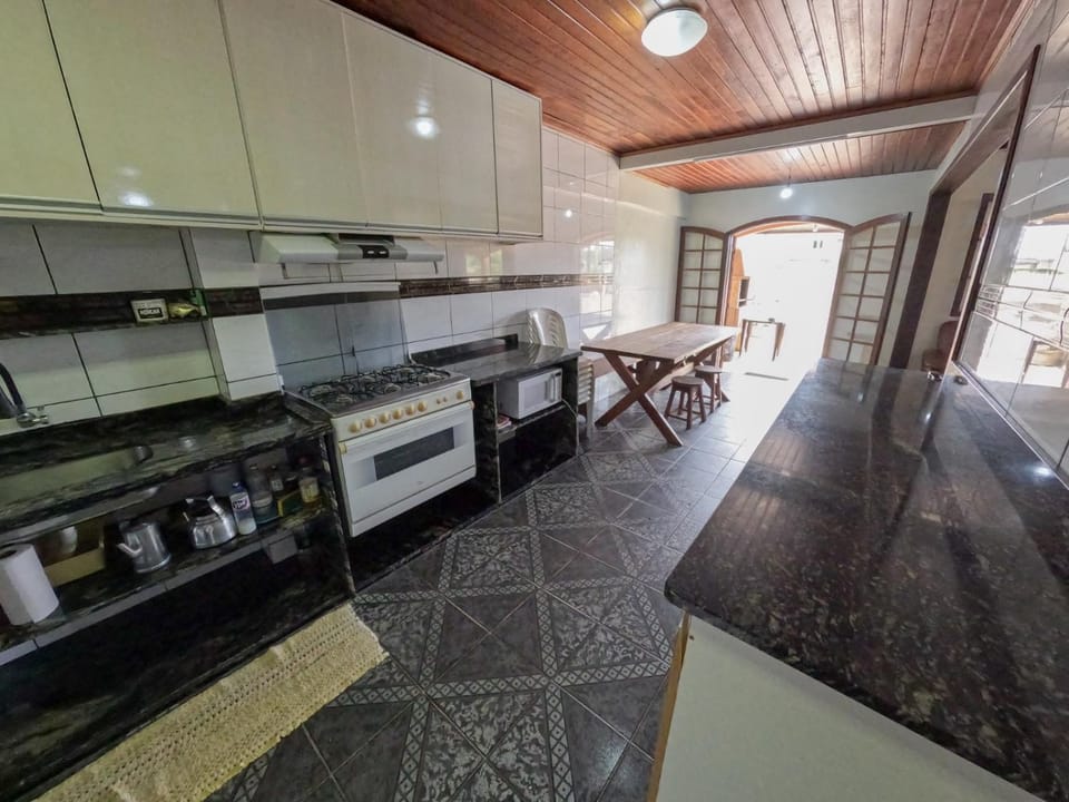Casa espaçosa em Matinhos Apartment in State of Paraná