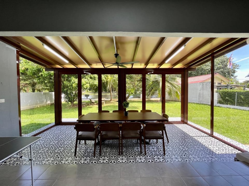 The P Lakehouse House in Selangor, Malaysia