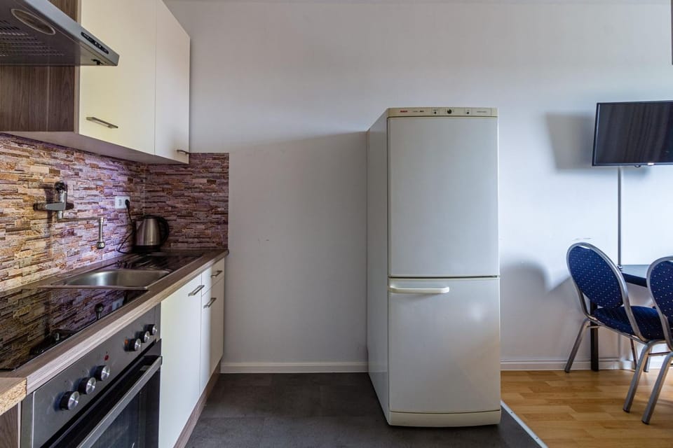 Enjoy your stay with DKN Apartments - Near S-Bahn - Multilanguage - Witamy serdecznie Apartment in Halle Saale