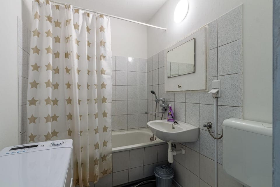 Enjoy your stay with DKN Apartments - Near S-Bahn - Multilanguage - Witamy serdecznie Apartment in Halle Saale