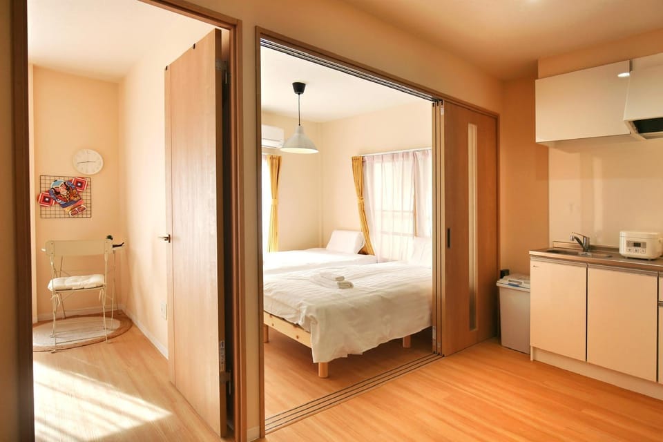 QU301 2BR Home on JR Chuo-Sobu Line, Direct Access to Akihabara and Shinjuku, 3 Beds Apartment in Japan