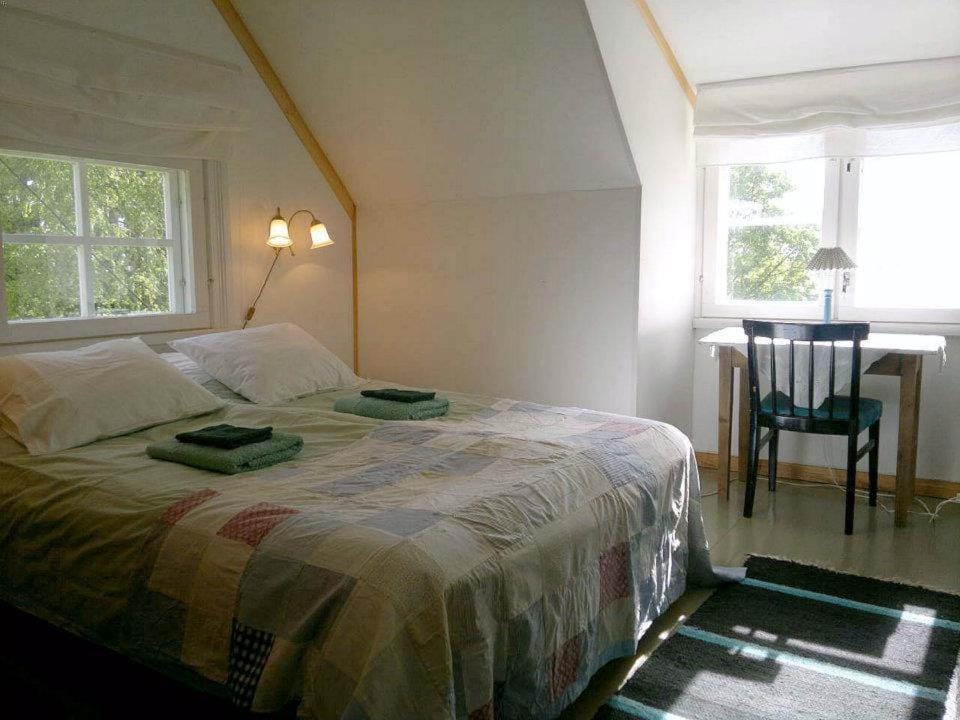 Day, Photo of the whole room