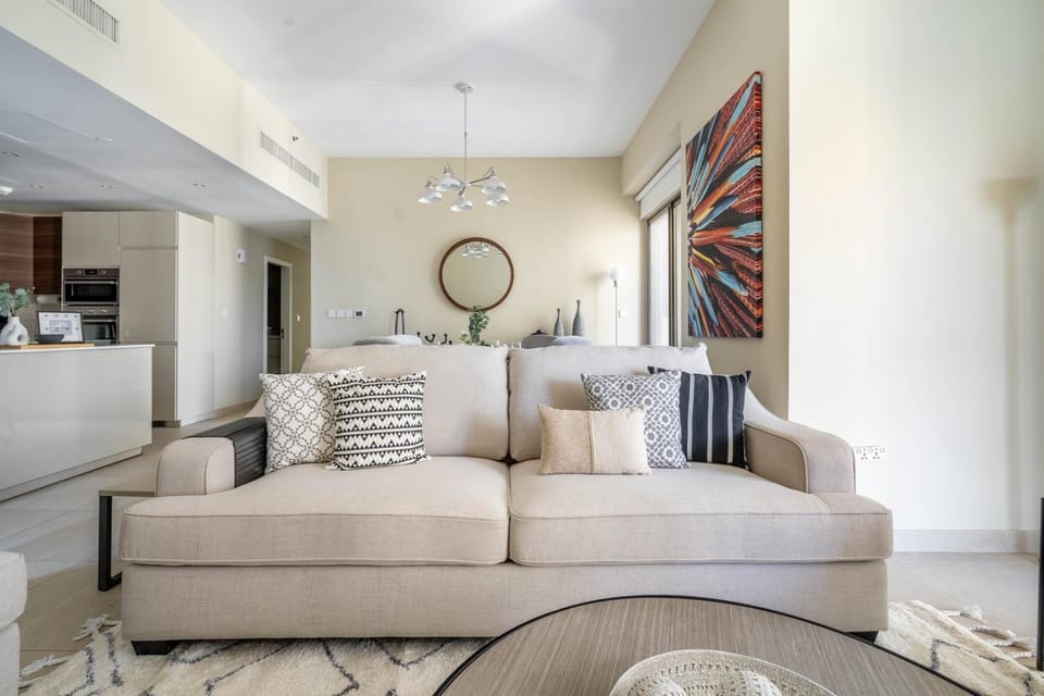 GuestReady - Beachside Escape near Marina Beach Apartment in Dubai