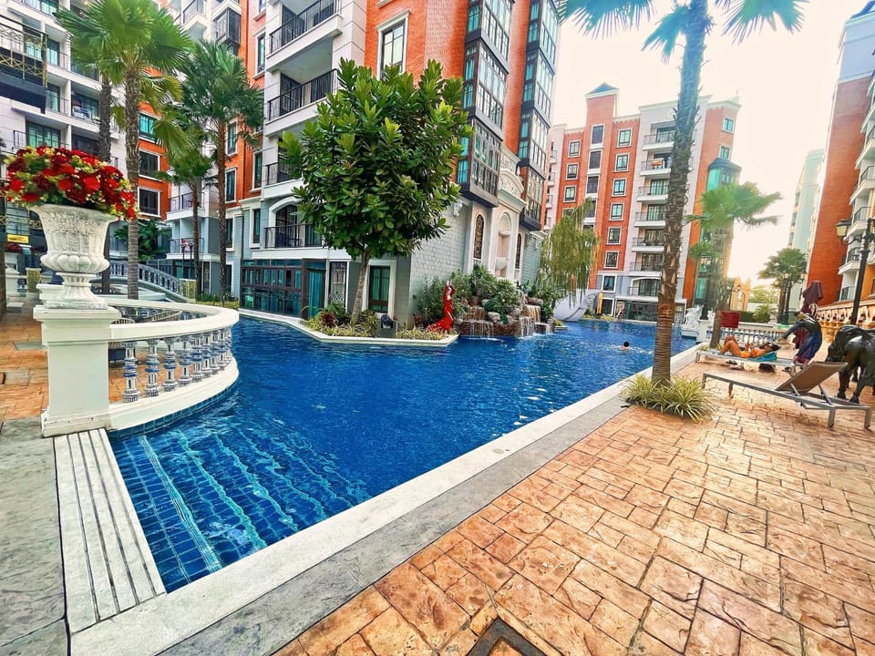 Pool view, sunbed