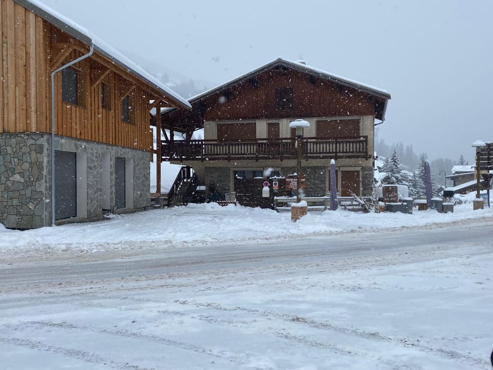 Property building, Natural landscape, Winter
