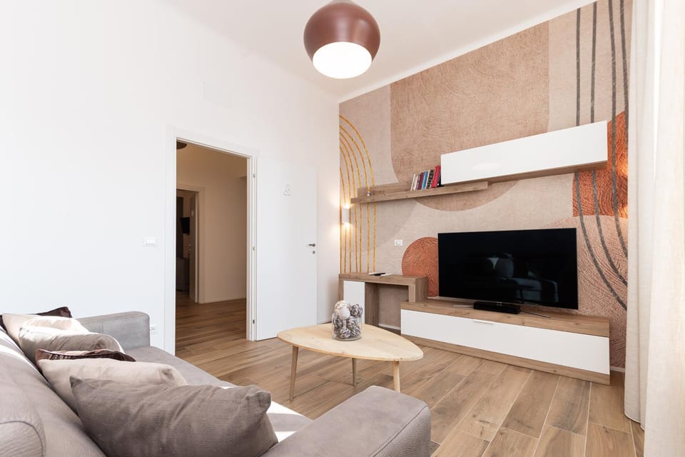 Game Room, Game Room, TV and multimedia, Living room, Decorative detail, Seating area, Area and facilities, internet, internet, internet