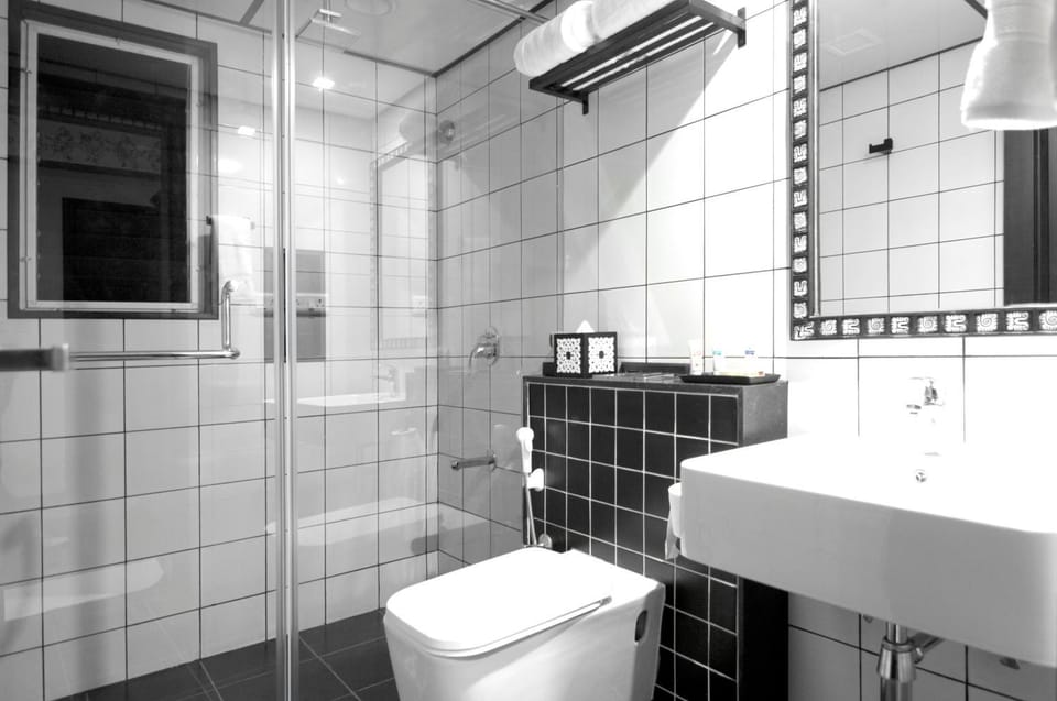 Bathroom, Bathroom