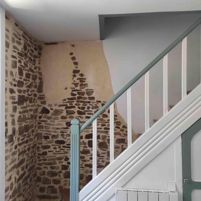 Maison de ville rénovée au cœur du Cotentin. House in Normandy