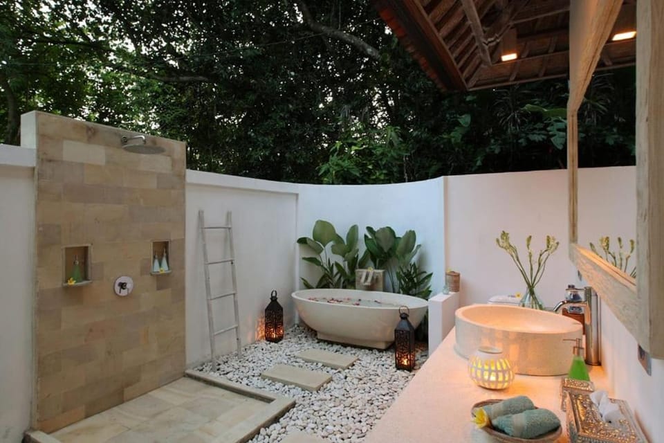 Shamballa Moon Villa in Payangan