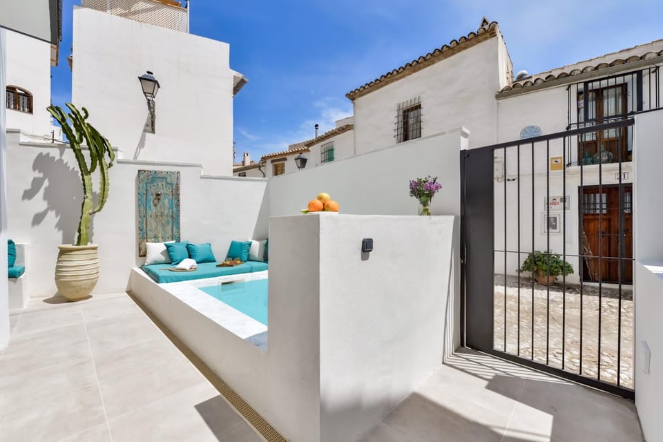 Patio, Off site, Swimming pool