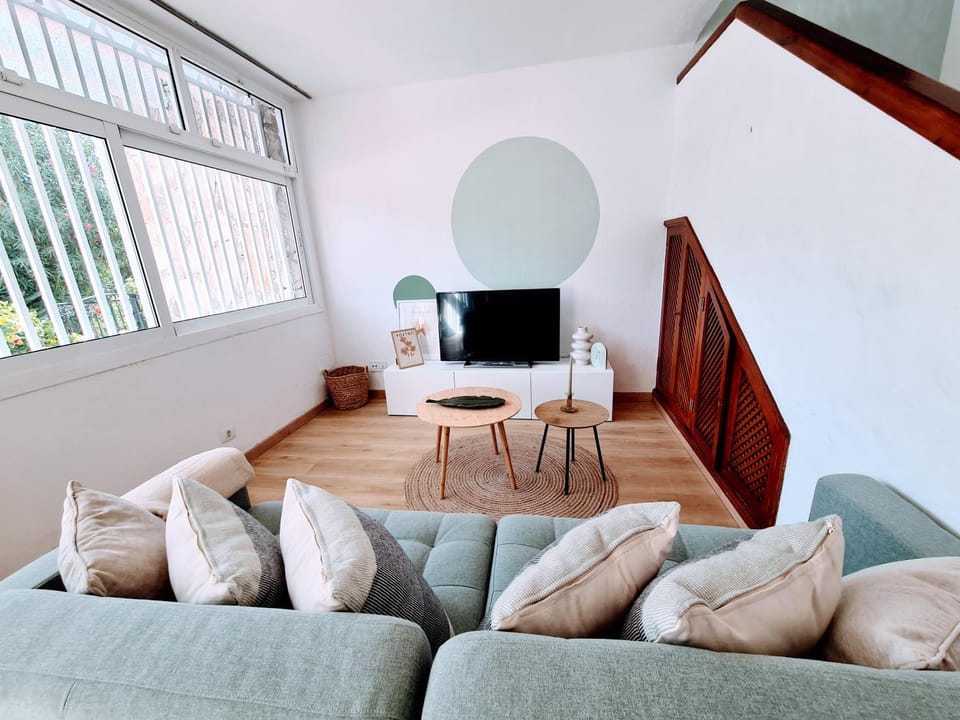 TV and multimedia, Living room, Seating area