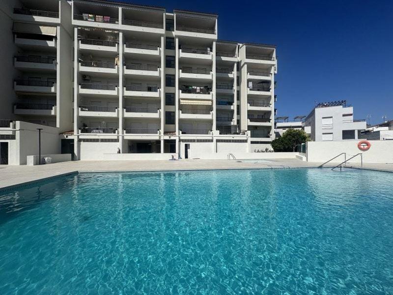 Property building, Pool view