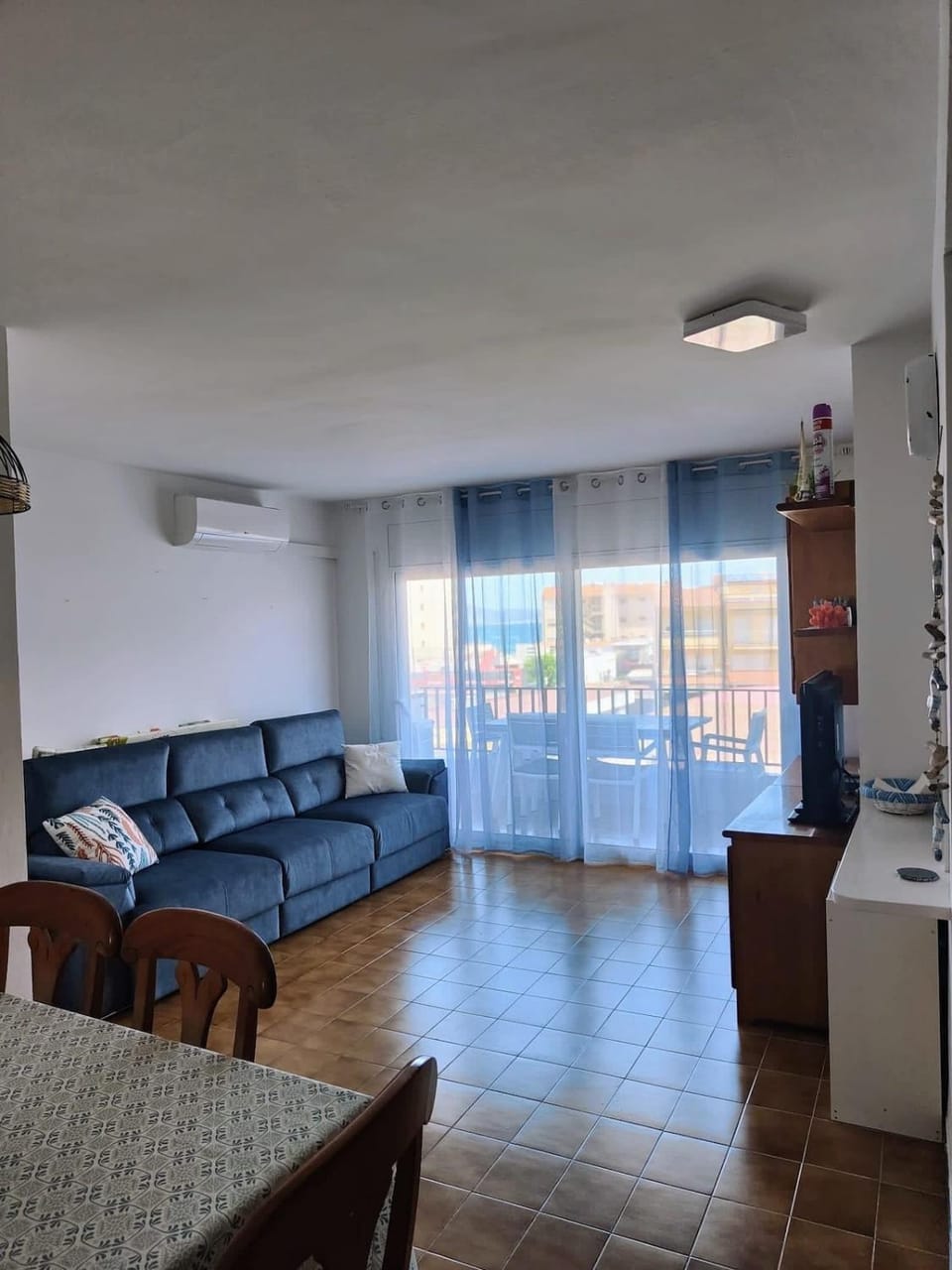 Dining area, air conditioner