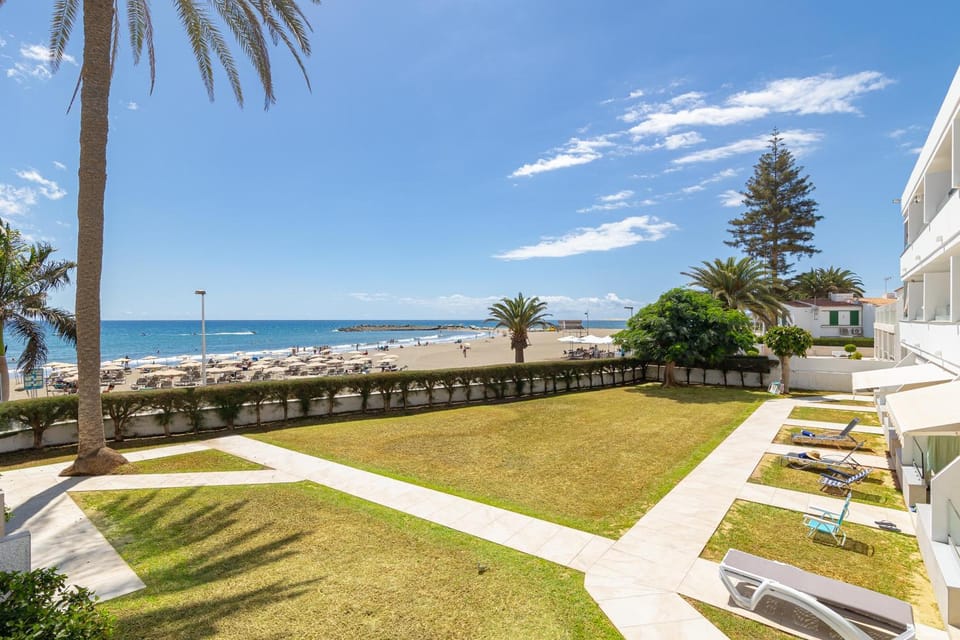 Nearby landmark, Day, Natural landscape, Garden, Garden view, Sea view