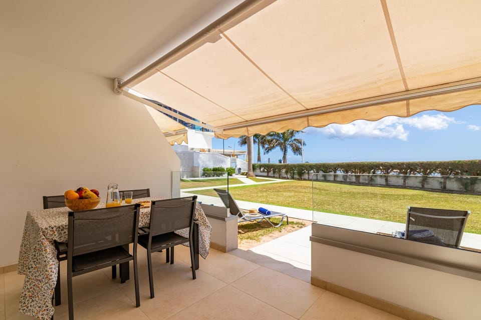 Day, Garden, View (from property/room), Balcony/Terrace, Dining area, Garden view