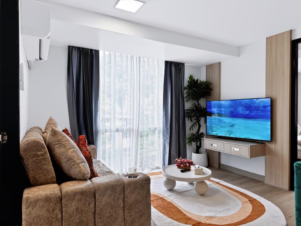TV and multimedia, Coffee/tea facilities, Living room, Seating area