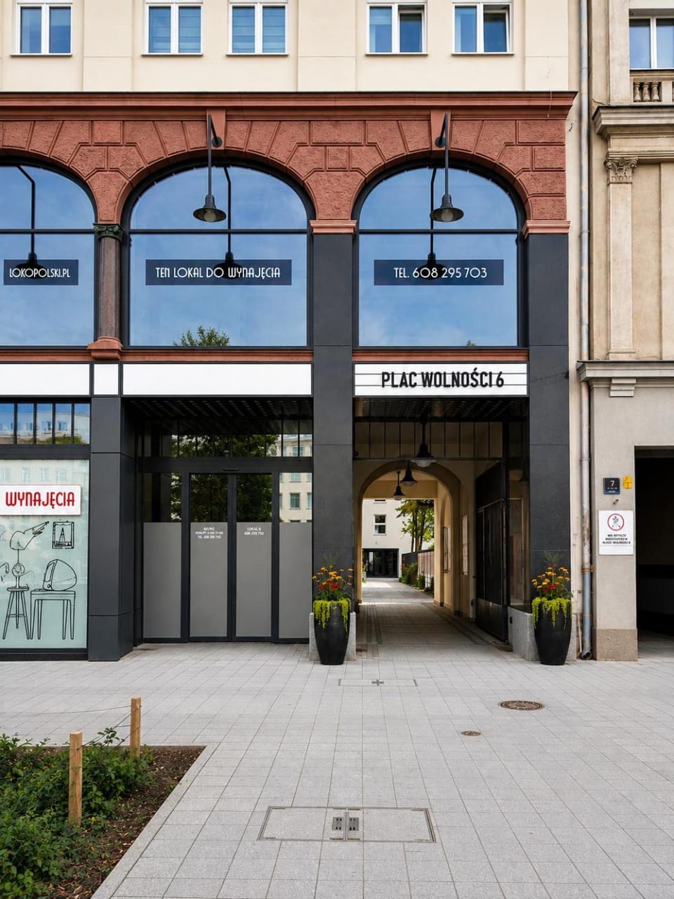 Property building, Facade/entrance