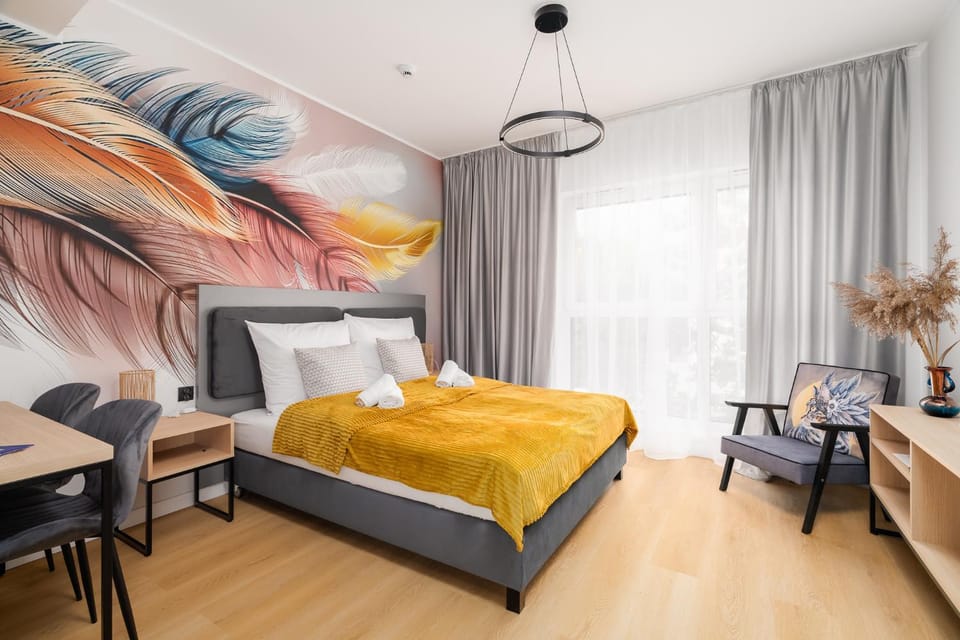 Bed, Living room, Photo of the whole room, Seating area, Bedroom