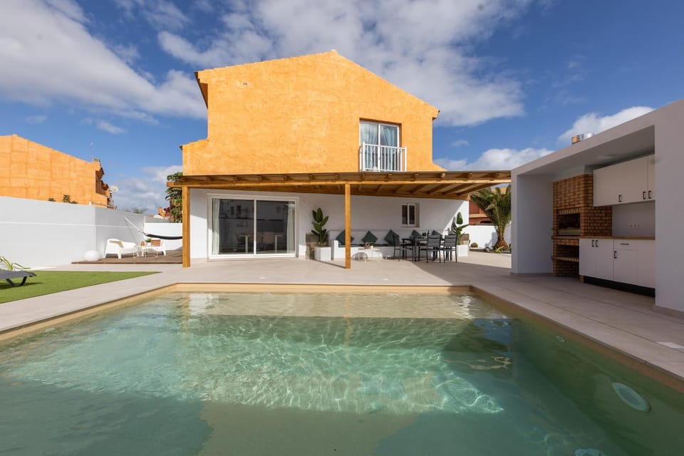 Day, Balcony/Terrace, Pool view, Swimming pool, Swimming pool