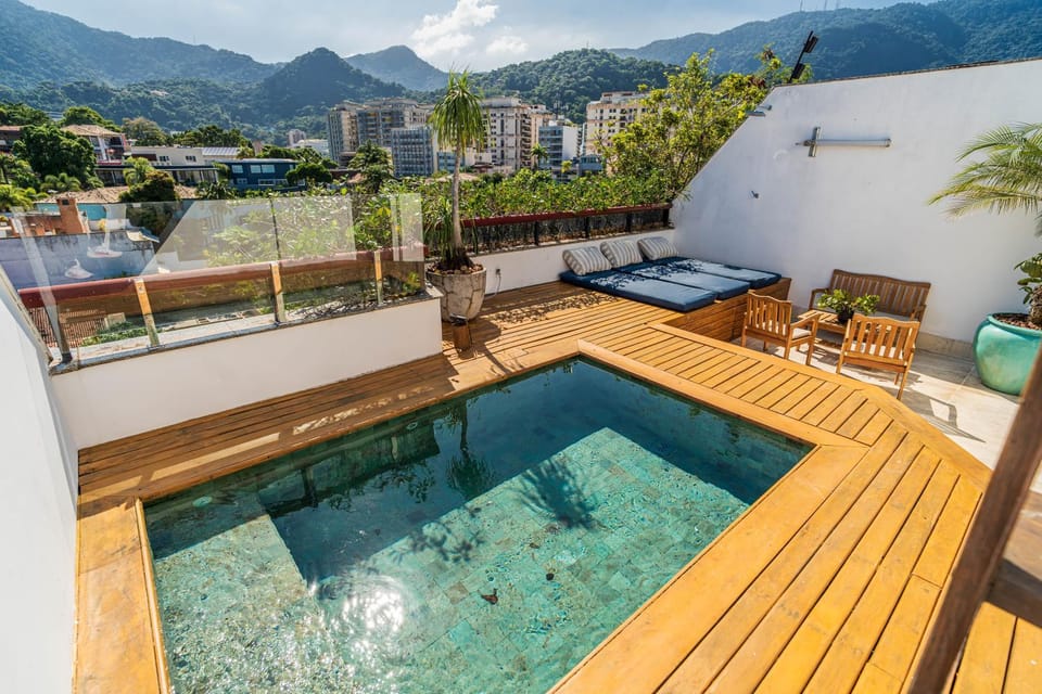 Day, Natural landscape, Summer, Mountain view, Pool view, Swimming pool, locker, sunbed