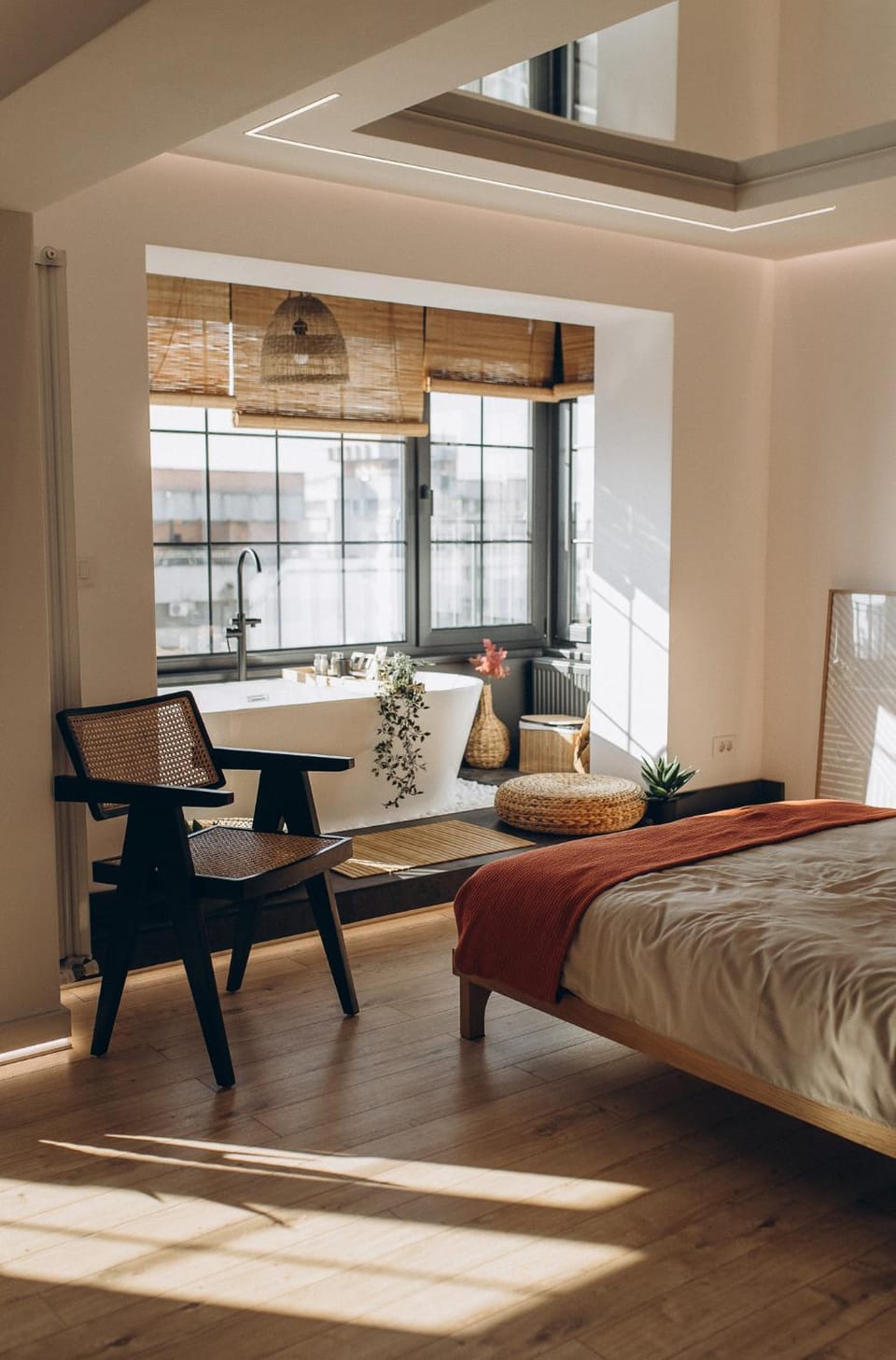 Bed, Balcony/Terrace, Living room, Photo of the whole room, Seating area, Bedroom, air conditioner