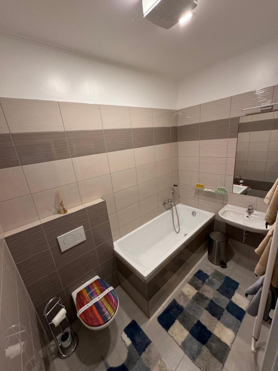 Bathroom, Bath