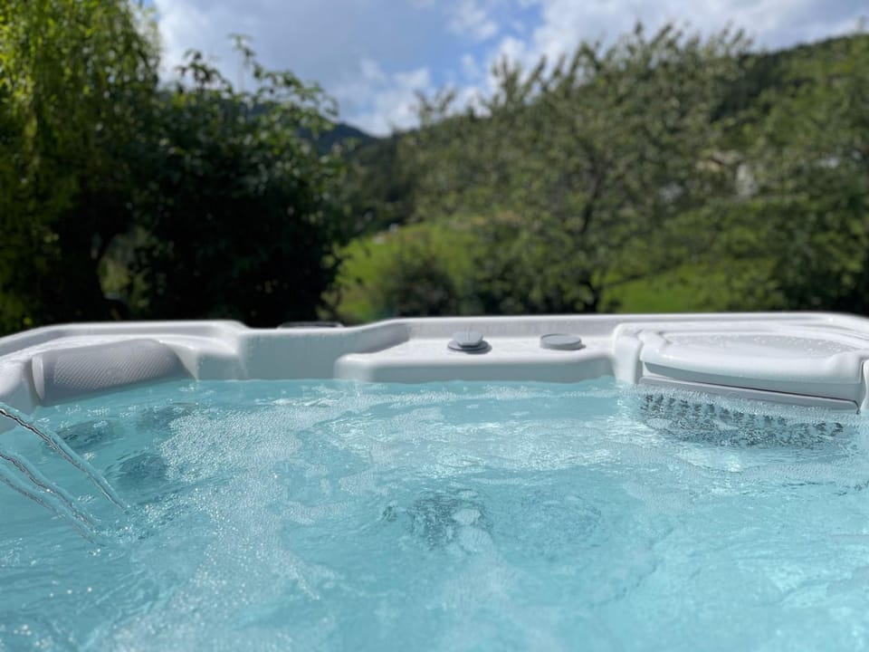 Hot Tub, Open Air Bath