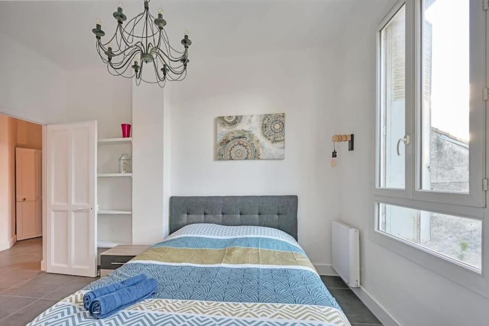 Bed, Photo of the whole room, Bedroom, wardrobe