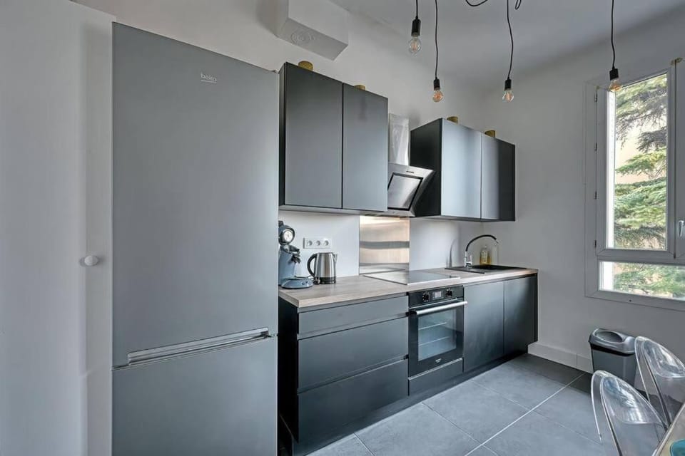 Kitchen or kitchenette, Dining area, dishwasher, pet friendly, stove