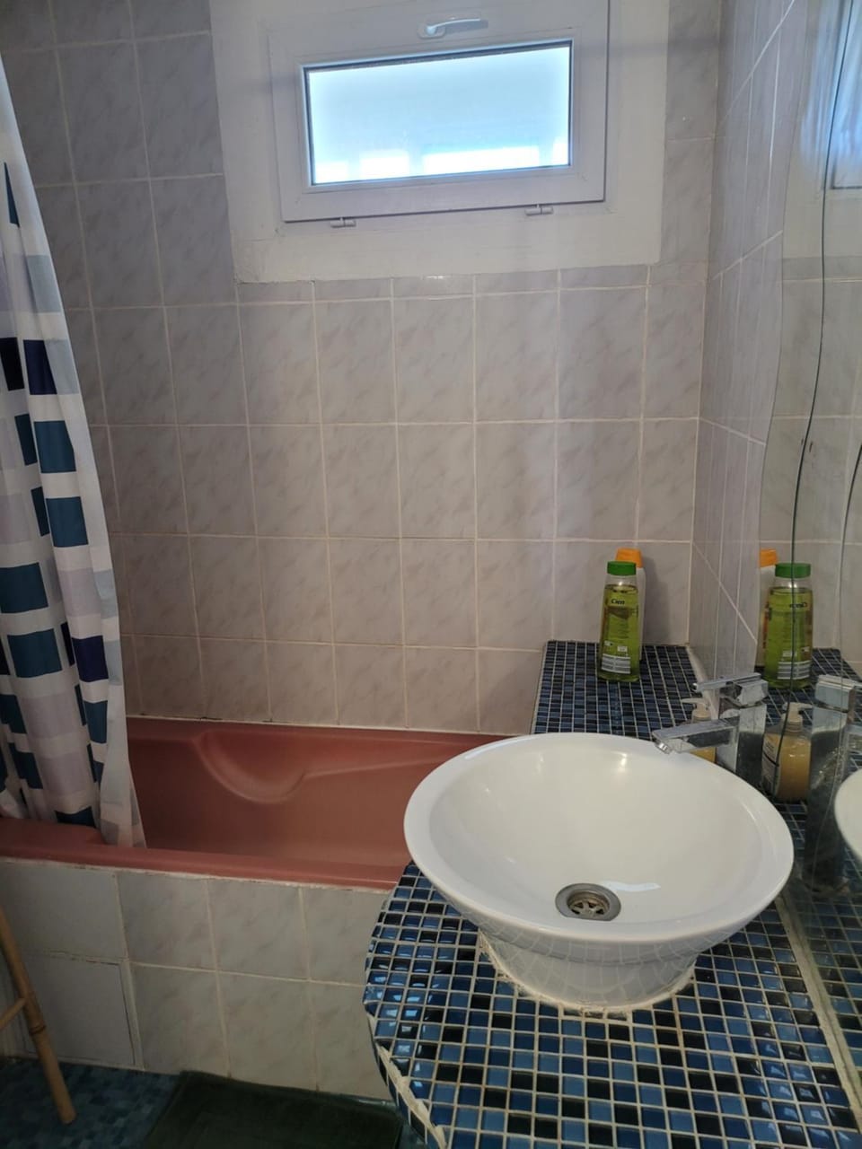 Elégant apparemment 60m2 climatisé Apartment in Avignon