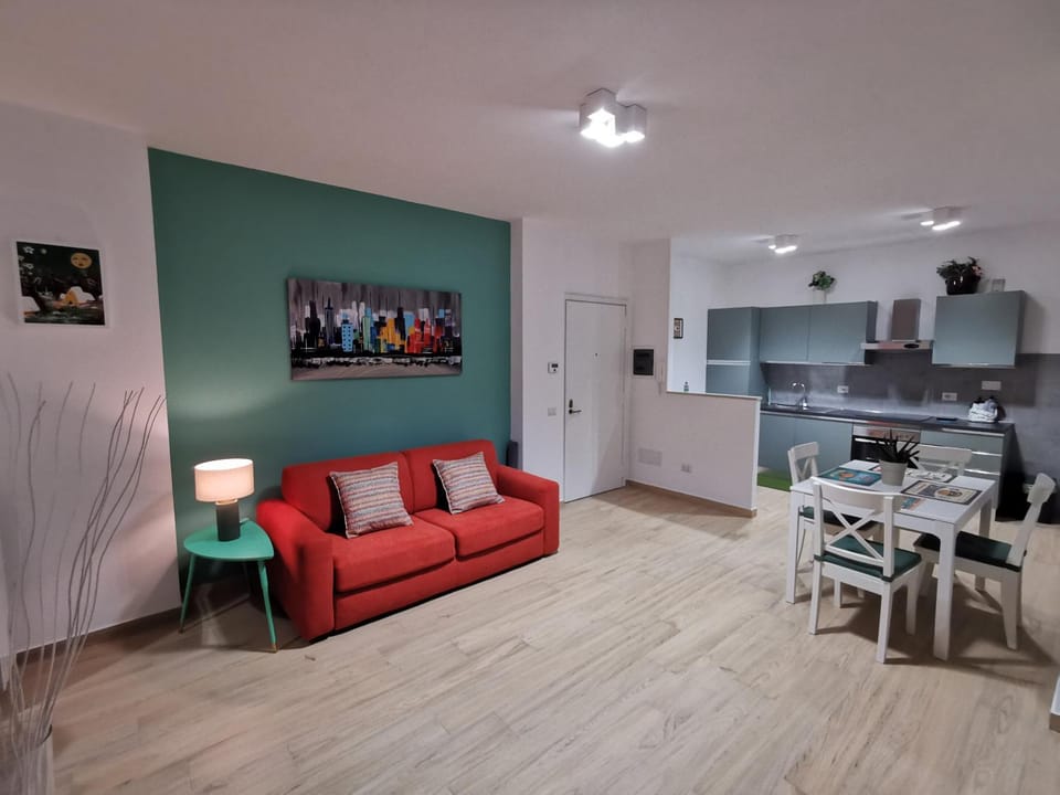 Kitchen or kitchenette, Living room, Decorative detail, Seating area, Dining area, pet friendly, air conditioner