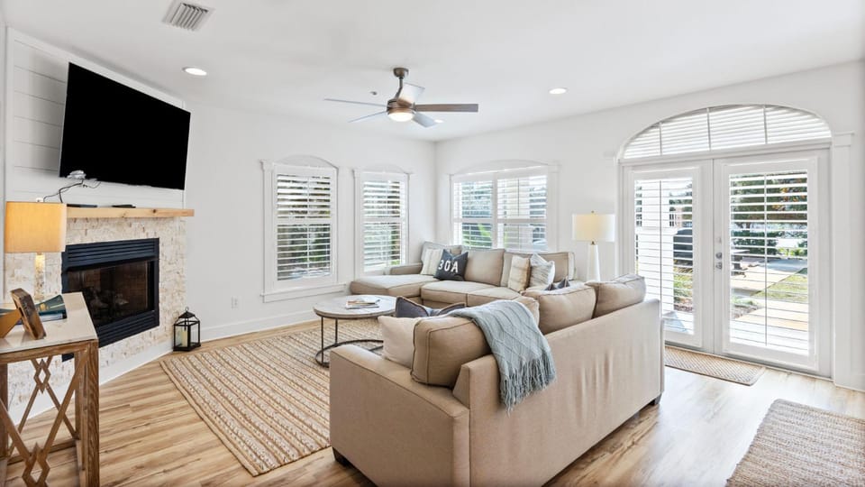 Villas at Seagrove A101 - Sunshine Sabbatical House in South Walton County