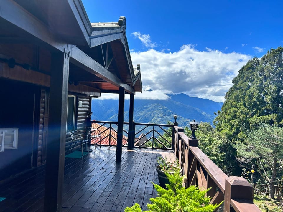 Lala Mountain San hao Manor House in Taiwan, Province of China