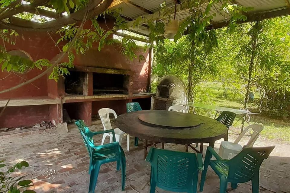 Patio, Day, BBQ facilities, Garden, Dining area