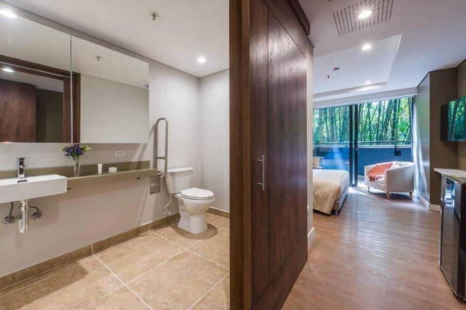Shower, Toilet, Bathroom, TV and multimedia, Balcony/Terrace, towels