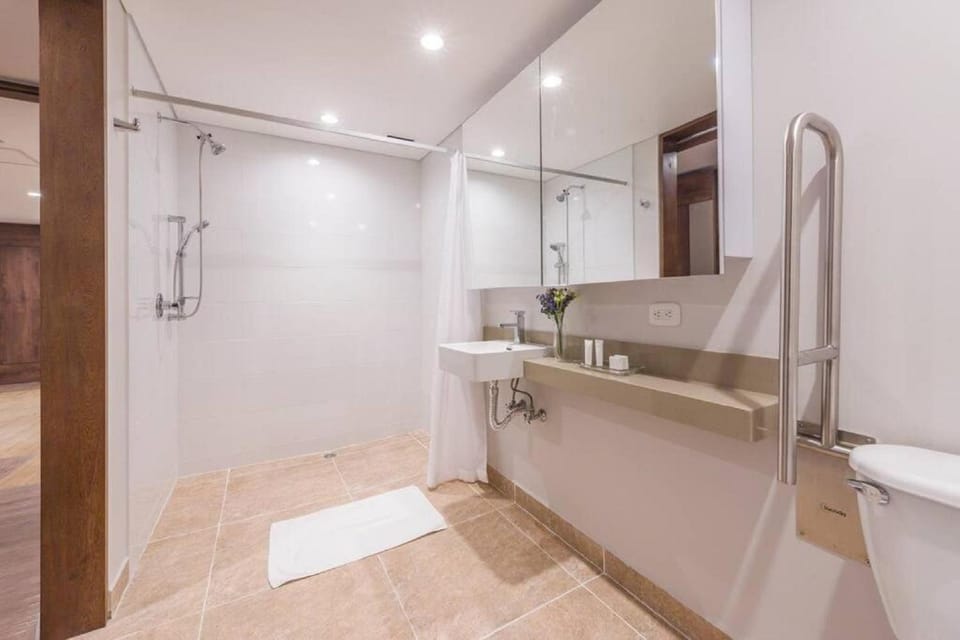 Shower, Bathroom, towels