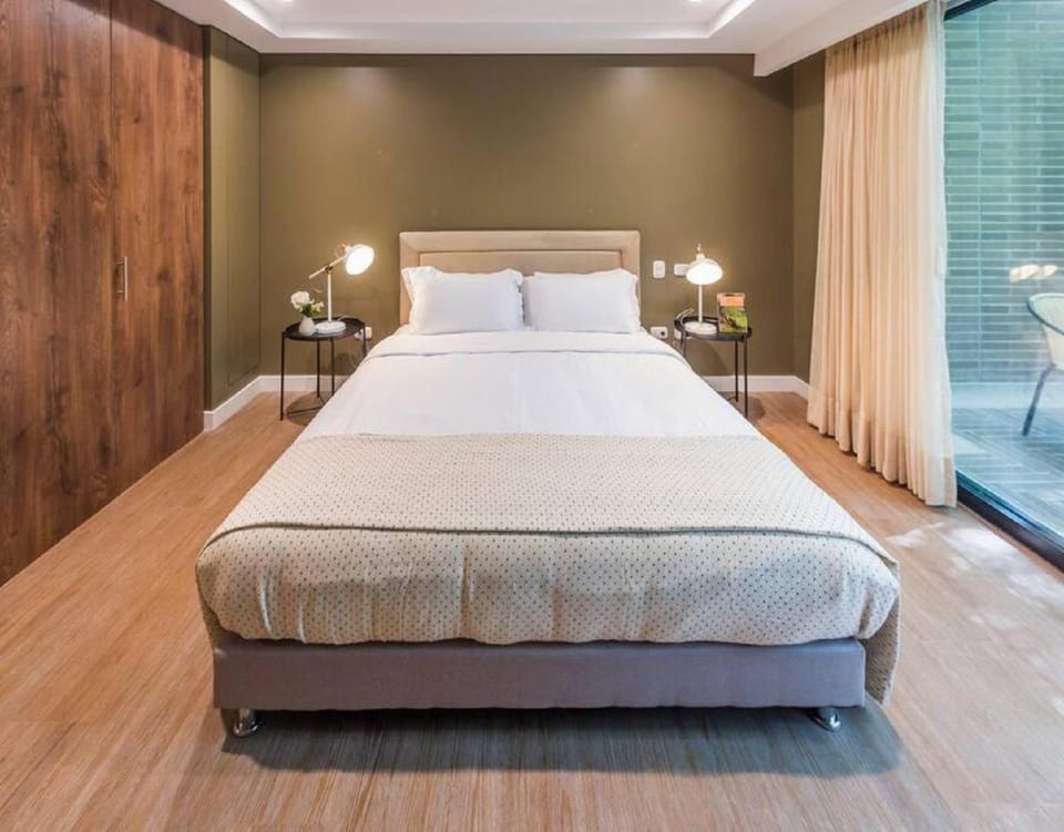 Bed, Photo of the whole room, Bedroom, wardrobe