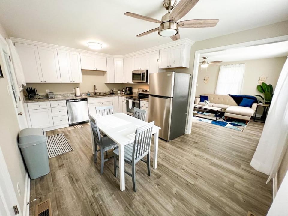 Relaxing family home near Duke Raleigh Hospital House in Raleigh