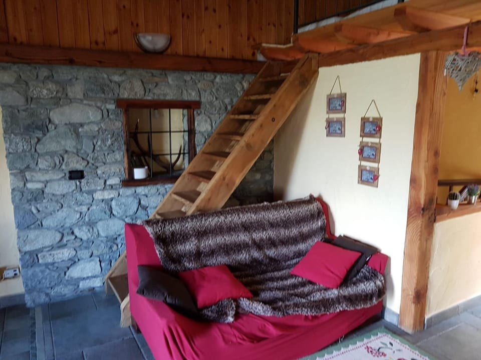 Maien Piolet Milieu Apartment in Aosta Valley, Italy