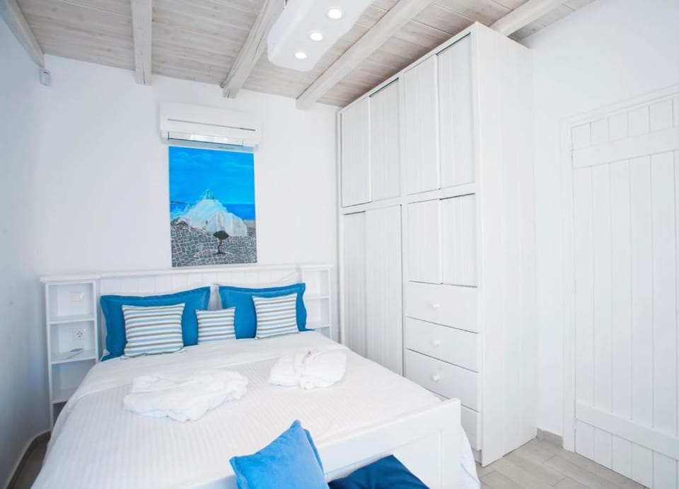 Luxury Sea House By Blue Waters Mykonos House in Mykonos, Mikonos 846 00, Greece