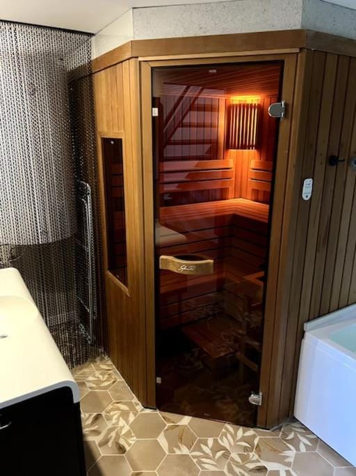 El Gallinero, Loft con sauna y jacuzzi - Housevanlive Apartment in Valencian Community