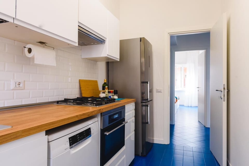 Kitchen or kitchenette, dishwasher, minibar, pet friendly, stove, kitchen