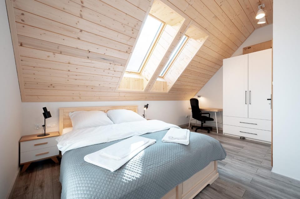 Bed, Photo of the whole room, Bedroom, wardrobe