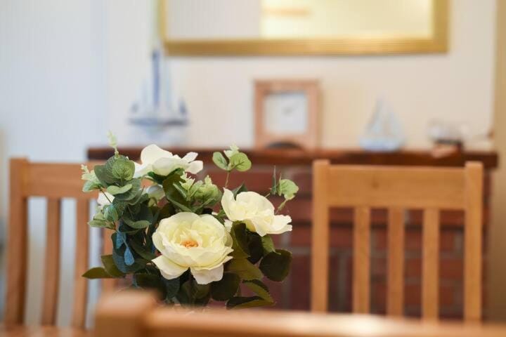 Breakfast With A View Free Parking and Water Access House in Fareham