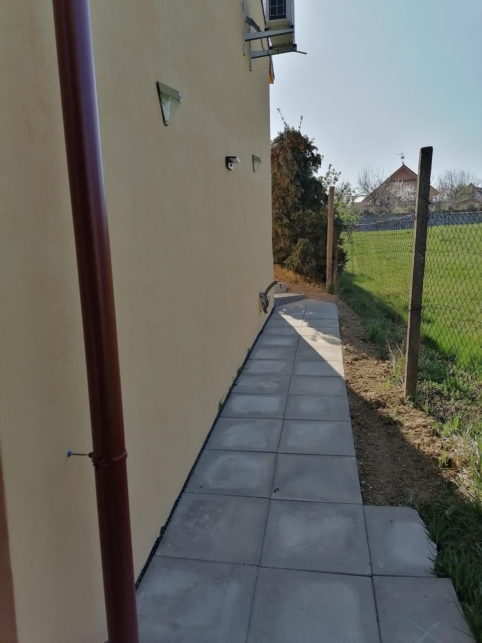 Property building, Off site, Garden
