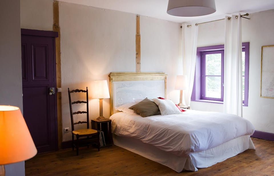 Bed, Photo of the whole room, Decorative detail, Bedroom