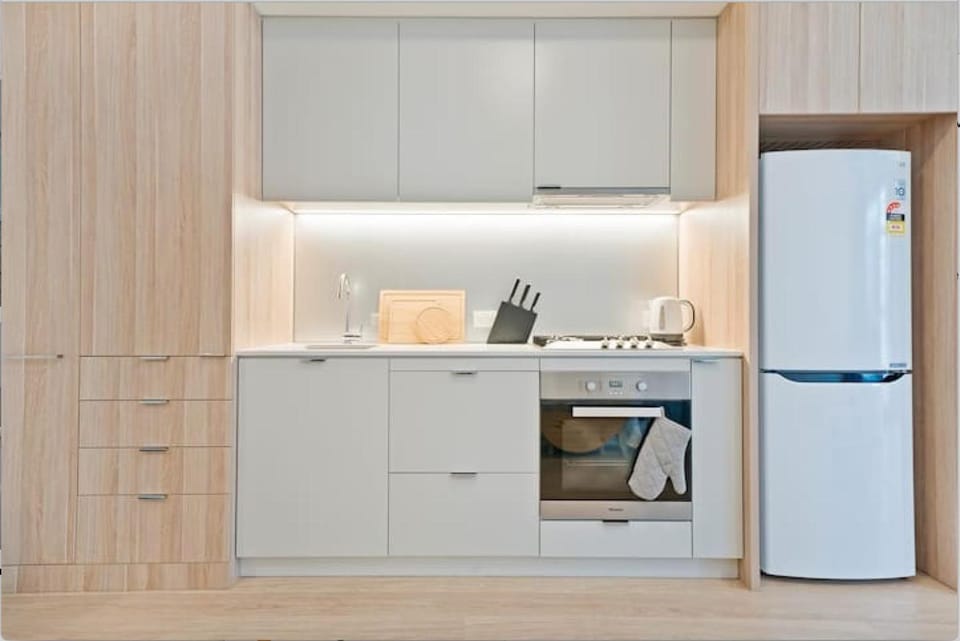 Stylish 1BR Entire CBD Apt 5 Minutes Train Station Apartment in Sydney