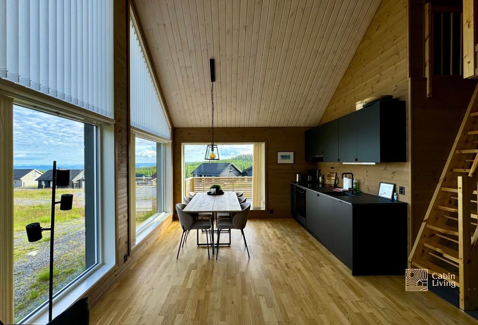 Cozy cabin on Sjusjølia by the trail network sauna Cabin in Innlandet