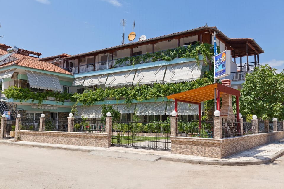 Property building, Facade/entrance