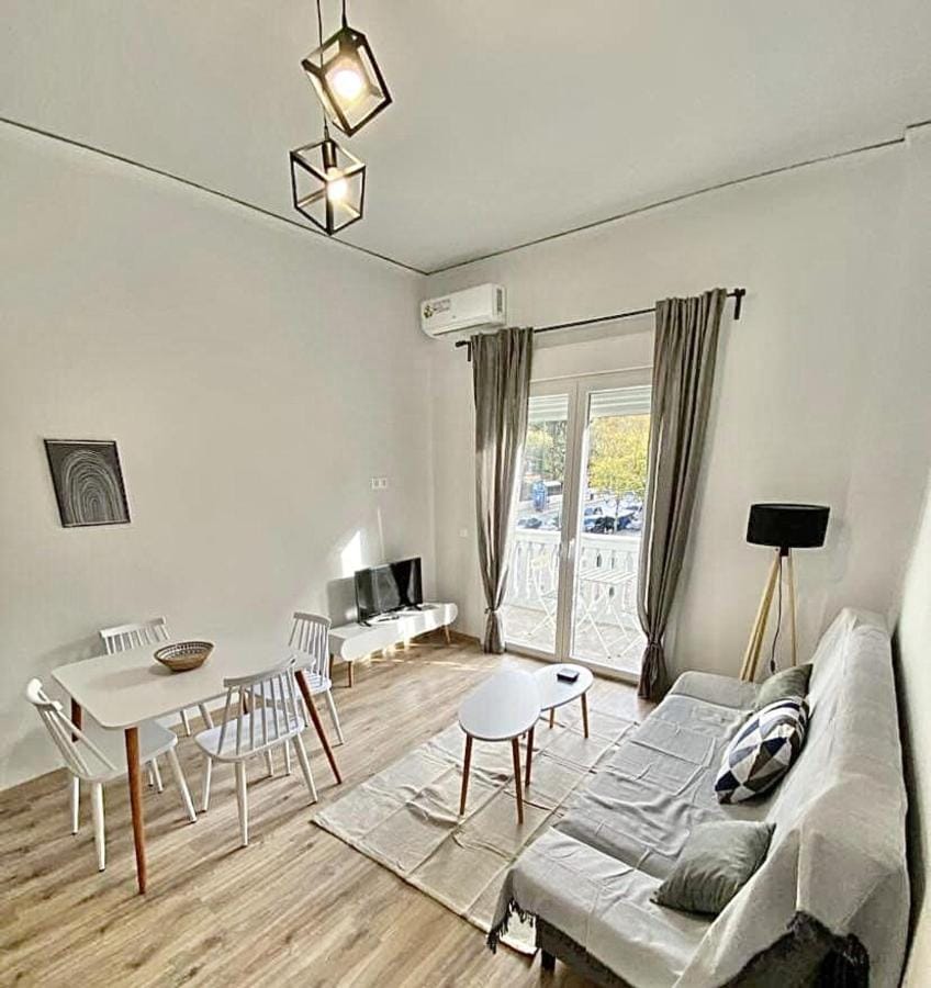 Comfortable apartment in the city center Apartment in Athens